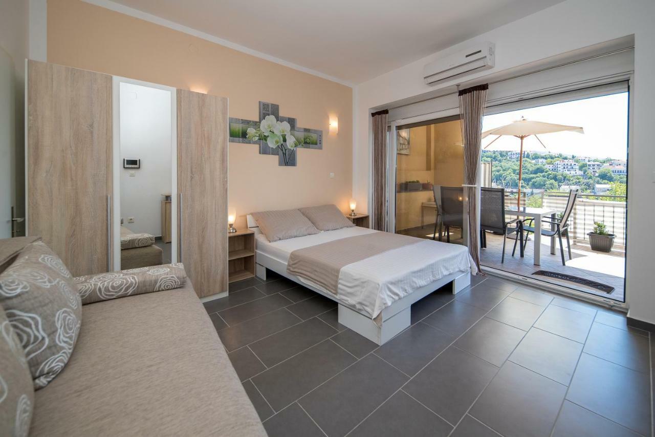 Apartment Zorica ซริกเวนิซา ภายนอก รูปภาพ