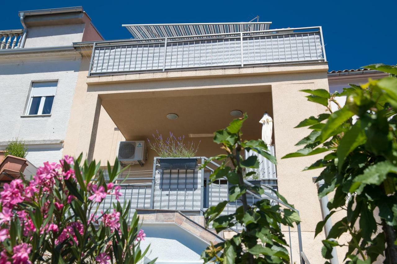 Apartment Zorica ซริกเวนิซา ภายนอก รูปภาพ