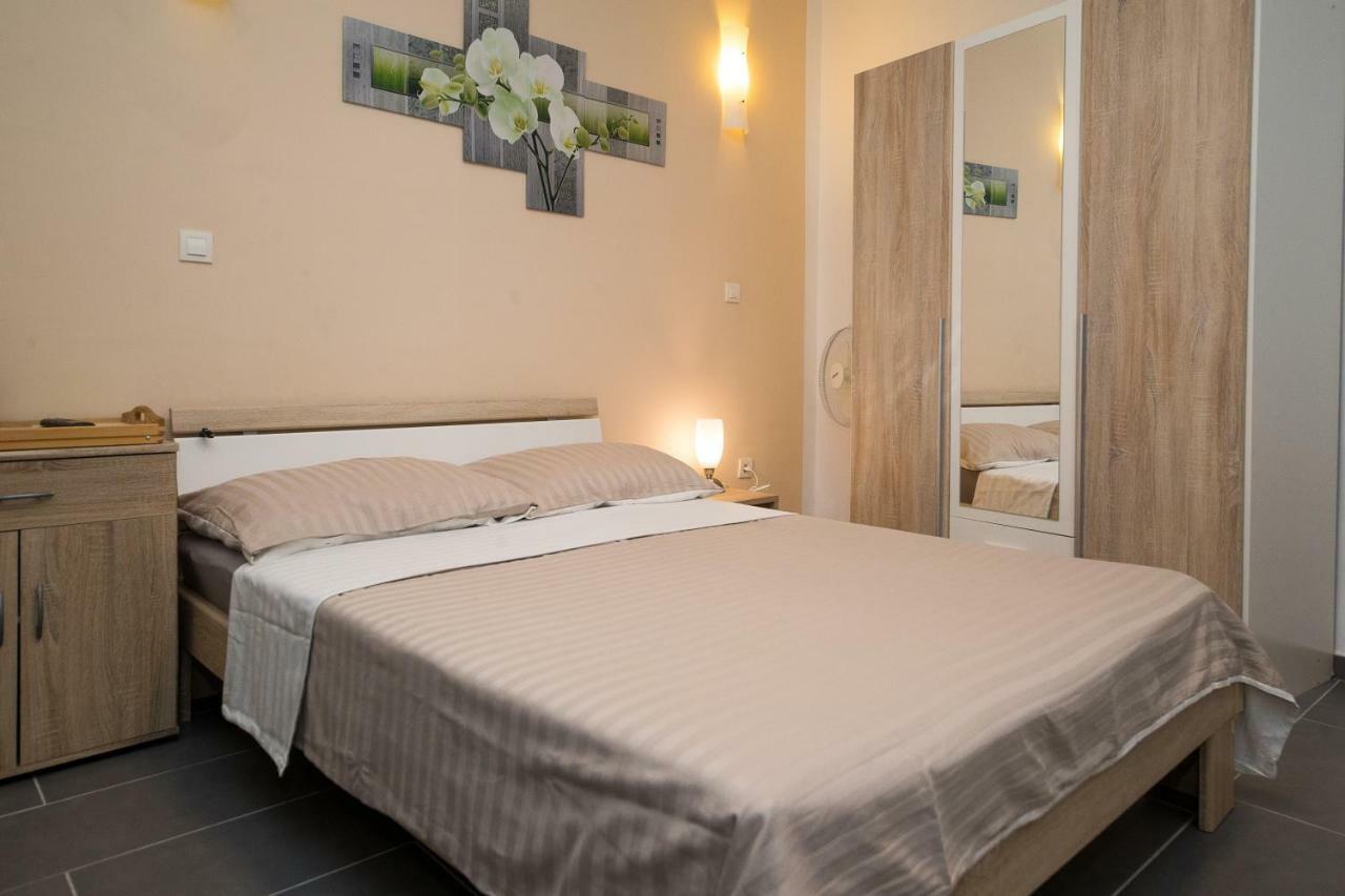 Apartment Zorica ซริกเวนิซา ภายนอก รูปภาพ