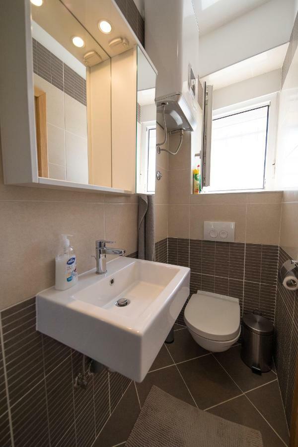 Apartment Zorica ซริกเวนิซา ภายนอก รูปภาพ