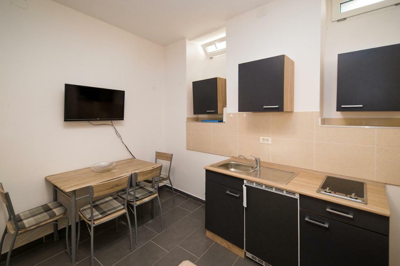 Apartment Zorica ซริกเวนิซา ภายนอก รูปภาพ